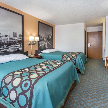 Super 8 By Wyndham Bourbonnais/Kankakee Area Екстериор снимка