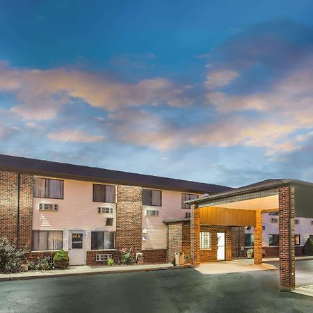 Super 8 By Wyndham Bourbonnais/Kankakee Area Екстериор снимка