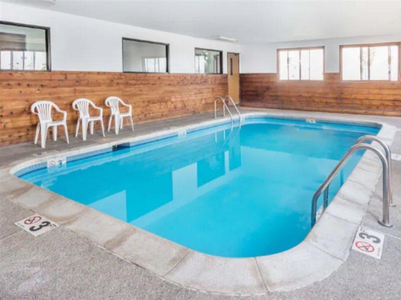 Super 8 By Wyndham Bourbonnais/Kankakee Area Екстериор снимка