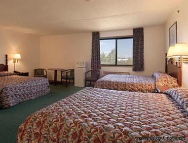 Super 8 By Wyndham Bourbonnais/Kankakee Area Стая снимка